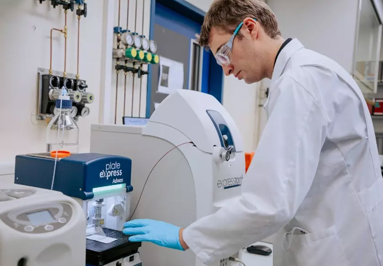 A flexible range of solutions to meet your chemistry contract research organization needs. Discover more!
