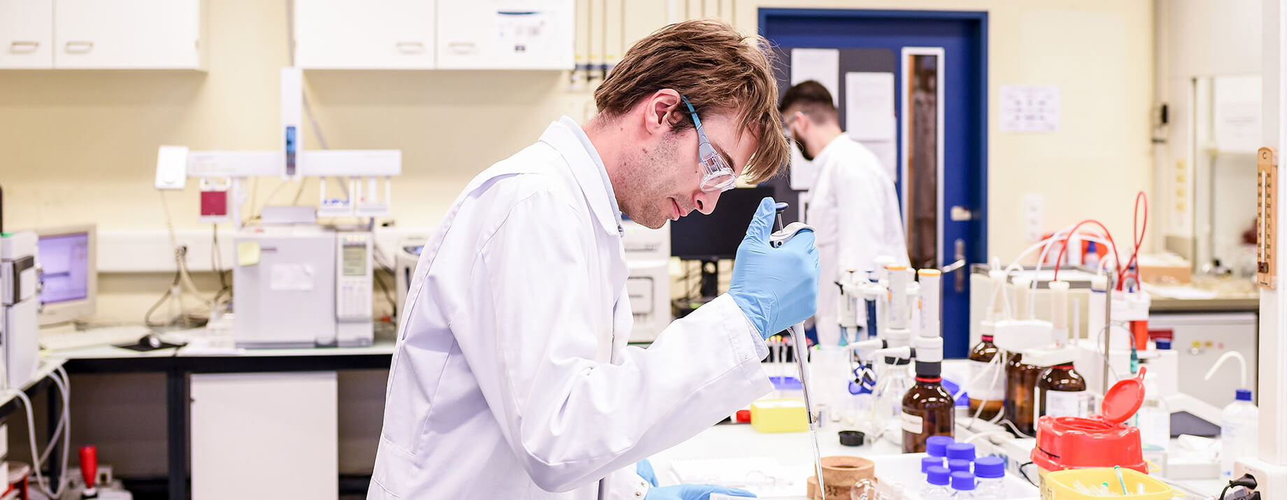 We specialize in the synthesis of covalent inhibitors, providing our clients with the tools needed to develop these powerful therapeutics.