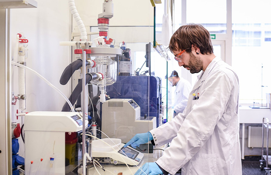 Lipids, carbohydrates, and applications to drug delivery. Enhancing therapeutic efficacy. Precision delivery in every particle.